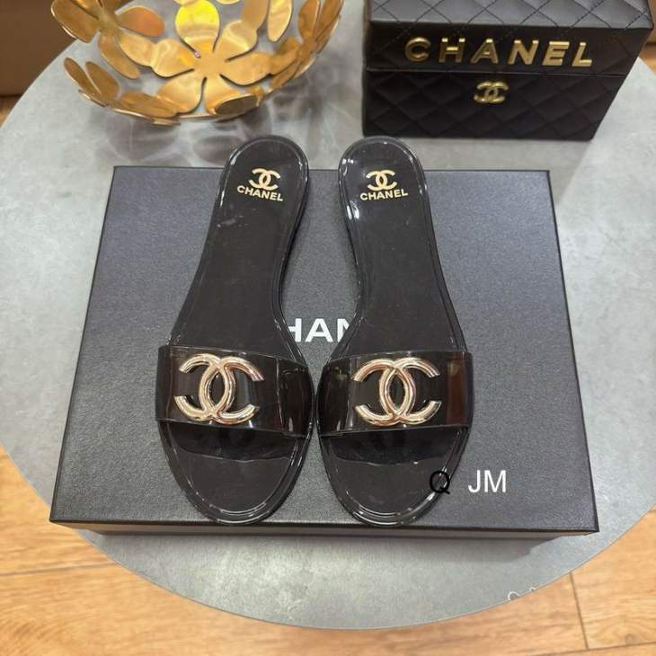 Picture of Chanel Slippers _SKUChanelsz35-40JX06033181